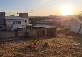 Foto 1 de Lote/Terreno à venda, 370m² em Arvoredo II, Contagem