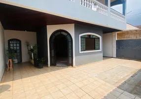 Foto 1 de Casa com 4 Quartos à venda, 275m² em Vila Caicara, Praia Grande