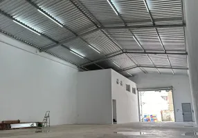 Foto 1 de Galpão/Depósito/Armazém para alugar, 720m² em Industrias, Belo Horizonte