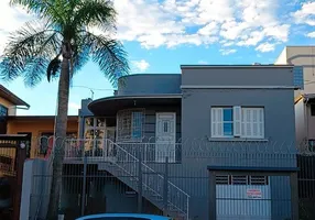 Foto 1 de Casa com 4 Quartos para alugar, 150m² em Nossa Senhora de Lourdes, Caxias do Sul