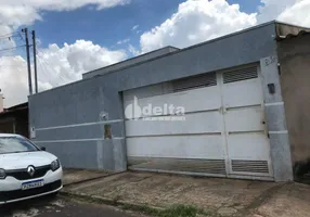 Foto 1 de Casa com 3 Quartos à venda, 140m² em Mansorur, Uberlândia