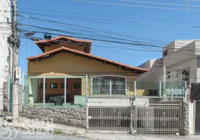 Foto 1 de Casa com 5 Quartos para alugar, 238m² em Grajaú, Belo Horizonte