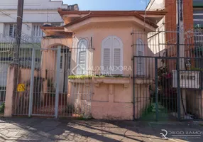 Foto 1 de Casa com 4 Quartos à venda, 224m² em Rio Branco, Porto Alegre