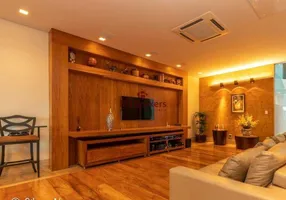 Foto 1 de Casa de Condomínio com 6 Quartos para alugar, 2200m² em Condominio Ville de Montagne, Nova Lima