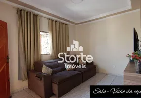 Foto 1 de Casa com 3 Quartos à venda, 156m² em Granada, Uberlândia