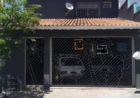 Foto 1 de Sobrado com 4 Quartos à venda, 140m² em Jardim Panorama, Caçapava