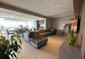 Foto 1 de Apartamento com 3 Quartos à venda, 158m² em Cidade Monções, São Paulo