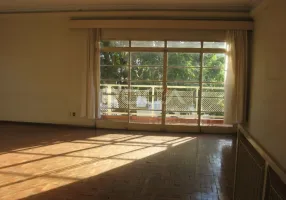 Foto 1 de Sobrado com 3 Quartos à venda, 251m² em Jardim Macedo, Ribeirão Preto