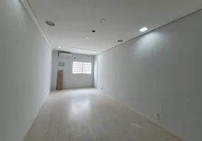 Foto 1 de Ponto Comercial para alugar, 46m² em Saraiva, Uberlândia