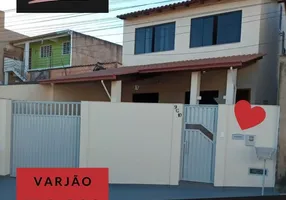 Foto 1 de Sobrado com 4 Quartos à venda, 180m² em Varjão, Brasília
