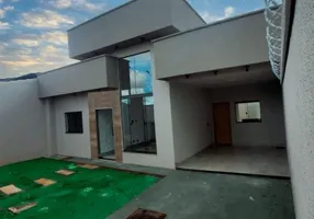 Foto 1 de Casa com 3 Quartos à venda, 99m² em Residencial Rio Verde, Goiânia