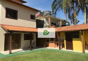 Foto 1 de Sobrado com 3 Quartos à venda, 249m² em Jardim Britânia, Caraguatatuba