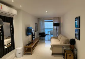Foto 1 de Apartamento com 2 Quartos para alugar, 92m² em Leblon, Rio de Janeiro