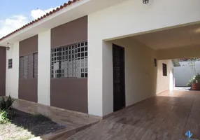 Foto 1 de Casa com 3 Quartos à venda, 180m² em Parque Alvamar, Sarandi