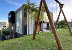 Foto 1 de Casa de Condomínio com 5 Quartos à venda, 512m² em Alphaville Abrantes, Camaçari