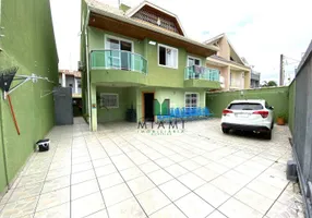 Foto 1 de Sobrado com 3 Quartos à venda, 192m² em Uberaba, Curitiba