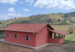 Foto 1 de Casa com 3 Quartos à venda, 99m² em Centro, Camanducaia