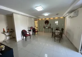 Foto 1 de Casa com 5 Quartos à venda, 239m² em Buraquinho, Lauro de Freitas