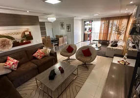 Foto 1 de Apartamento com 3 Quartos à venda, 243m² em Guararapes, Fortaleza