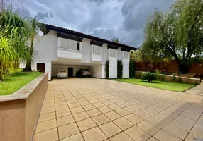 Foto 1 de Casa com 4 Quartos à venda, 638m² em São Luíz, Belo Horizonte