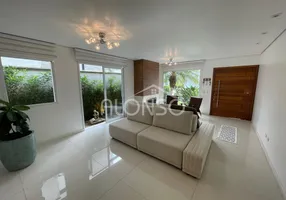 Foto 1 de Casa de Condomínio com 3 Quartos à venda, 354m² em Sao Paulo II, Cotia
