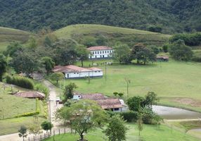 Foto 1 de Fazenda/Sítio com 28 Quartos à venda, 1331000m² em Zona Rural, Piquete