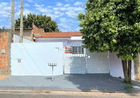 Foto 1 de Casa com 2 Quartos para venda ou aluguel, 94m² em Residencial Acapulco, Araraquara