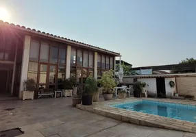 Foto 1 de Casa com 4 Quartos à venda, 277m² em Jardim Excelcior, Cabo Frio