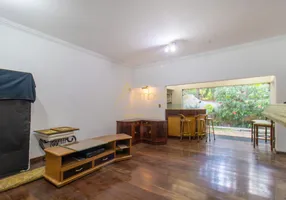 Foto 1 de Casa com 4 Quartos à venda, 201m² em Chácara Monte Alegre, São Paulo