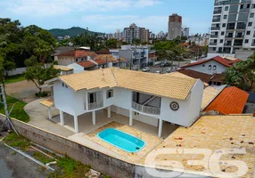 Foto 1 de Imóvel Comercial com 5 Quartos à venda, 561m² em América, Joinville