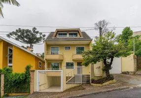 Foto 1 de Sobrado com 2 Quartos à venda, 205m² em Abranches, Curitiba