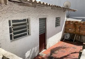 Foto 1 de Casa de Condomínio com 2 Quartos para alugar, 45m² em Teresópolis, Porto Alegre