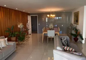 Foto 1 de Apartamento com 3 Quartos à venda, 205m² em Guararapes, Fortaleza