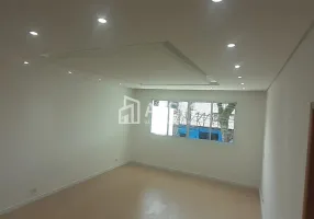 Foto 1 de Sobrado com 3 Quartos à venda, 250m² em Vila Monumento, São Paulo