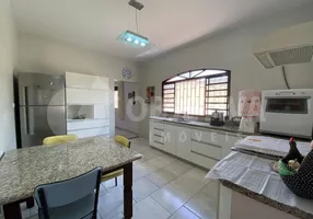 Foto 1 de Casa com 3 Quartos à venda, 275m² em Santa Mônica, Uberlândia