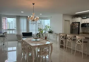 Foto 1 de Apartamento com 3 Quartos para alugar, 128m² em Centro, Balneário Camboriú