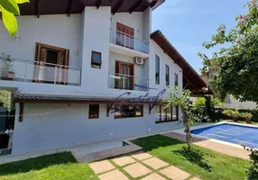 Foto 1 de Casa de Condomínio com 4 Quartos à venda, 380m² em Jardim Indaiá, Embu das Artes