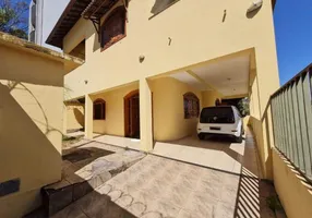 Foto 1 de Casa com 8 Quartos à venda, 360m² em Ouro Preto, Belo Horizonte