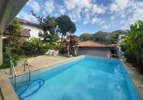 Foto 1 de Casa com 3 Quartos à venda, 494m² em Jardim Isabel, Porto Alegre