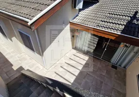 Foto 1 de Casa com 3 Quartos para venda ou aluguel, 200m² em Village das Flores, Caçapava