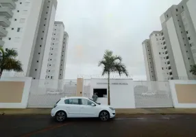Foto 1 de Apartamento com 2 Quartos para alugar, 55m² em Jardim Brasília, Uberlândia