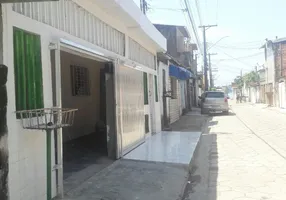 Foto 1 de Casa com 2 Quartos à venda, 300m² em Vera Cruz, Mongaguá