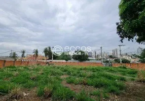 Foto 1 de Lote/Terreno à venda, 972m² em Centro, Uberlândia