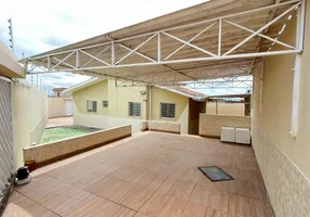 Foto 1 de Casa com 2 Quartos à venda, 91m² em Cidade Alta, Caruaru