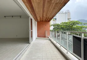 Foto 1 de Apartamento com 4 Quartos à venda, 190m² em Leblon, Rio de Janeiro