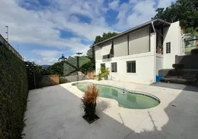 Foto 1 de Casa com 3 Quartos para alugar, 228m² em Agronômica, Florianópolis