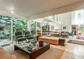 Foto 1 de Casa com 4 Quartos à venda, 858m² em Jardim Guedala, São Paulo