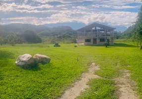 Foto 1 de Fazenda/Sítio com 3 Quartos à venda, 96000m² em Parque Nossa Senhora da Ajuda, Guapimirim