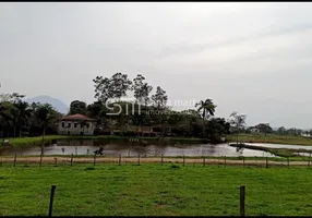 Foto 1 de Fazenda/Sítio com 8 Quartos à venda, 24m² em Embau, Cachoeira Paulista