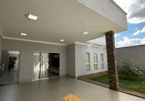 Foto 1 de Casa com 3 Quartos à venda, 200m² em Carolina Parque, Goiânia